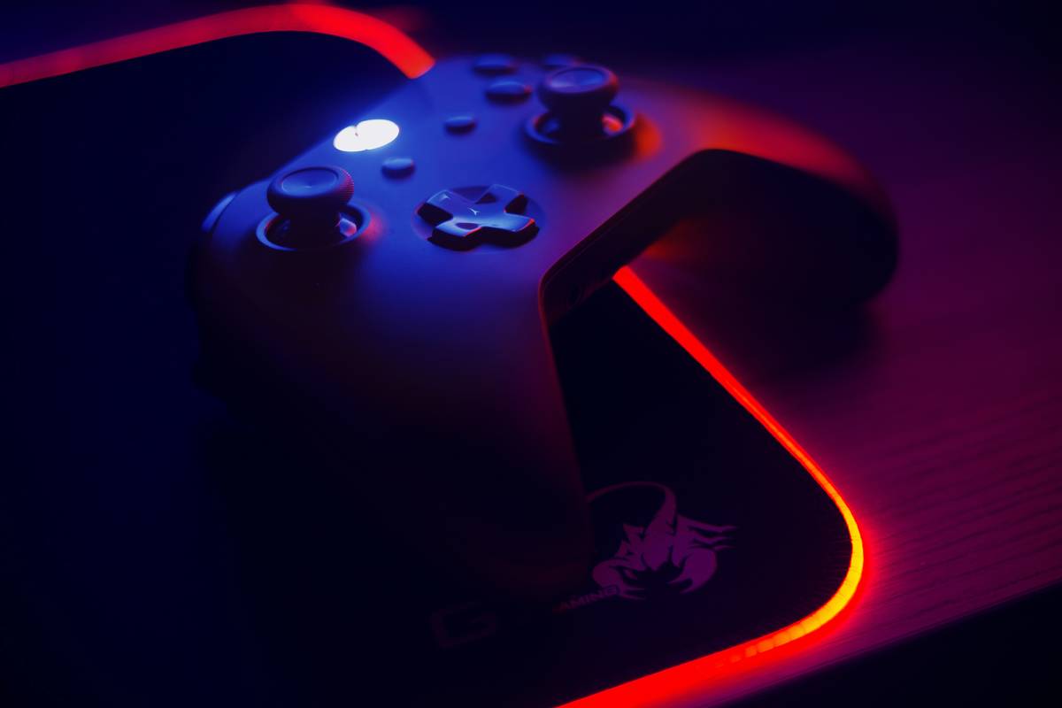 gaming controller evofox ergonomic mod with overgrip tape and neoprene padding