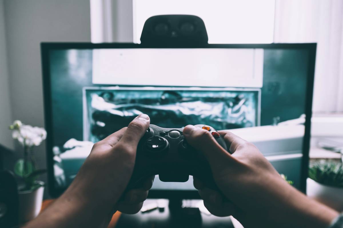 gaming controllers for xbox: Why VR Gamers Are Quietly Switching