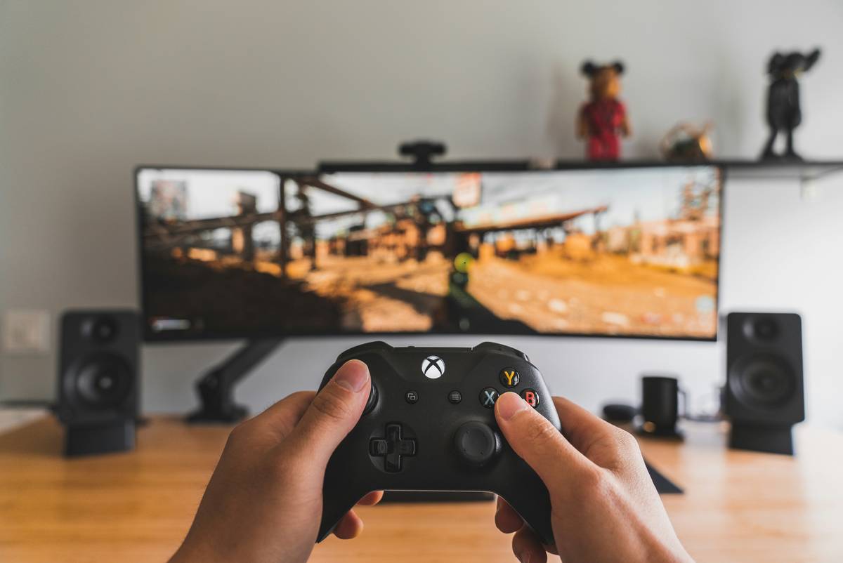 gaming controller emoji copy and paste showing correct vs broken emoji rendering on different devices
